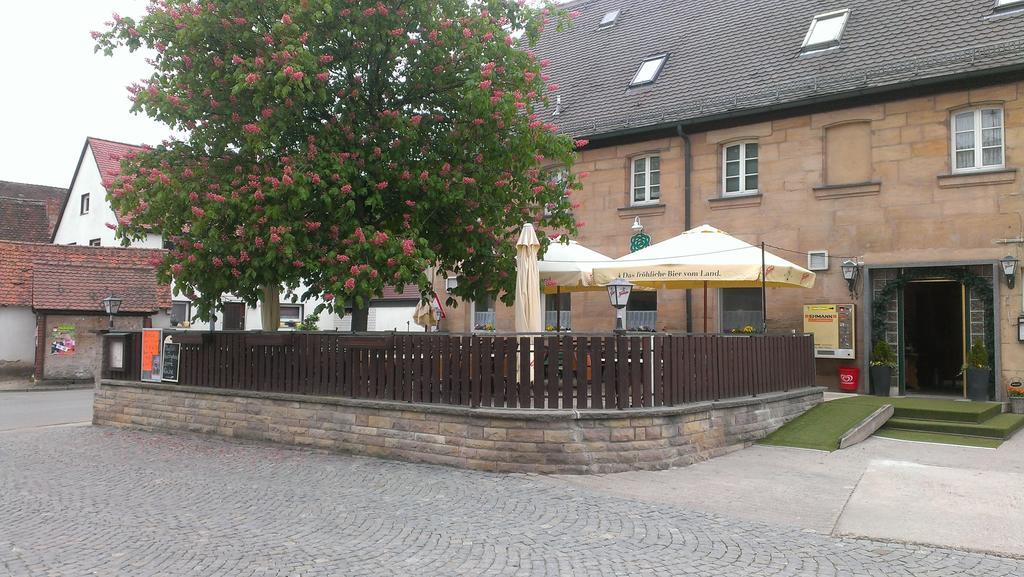Gasthof Landhotel Gruner Baum Cadolzburg Exterior photo