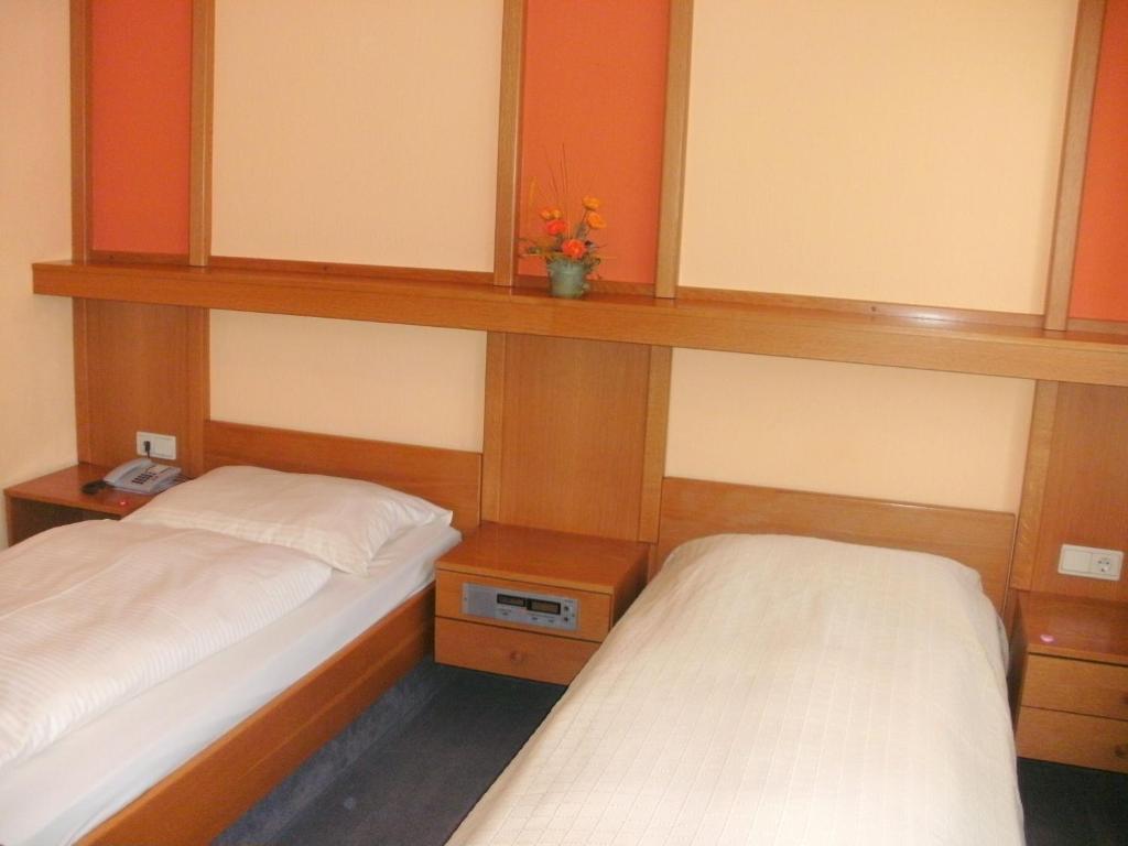 Gasthof Landhotel Gruner Baum Cadolzburg Room photo