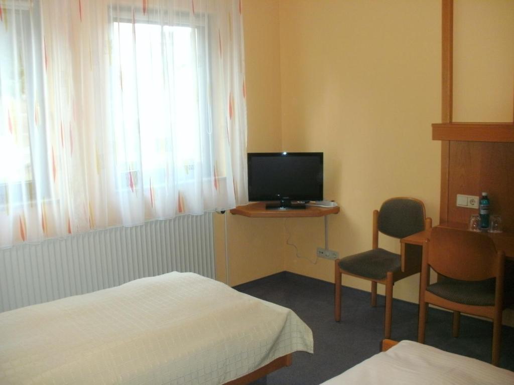 Gasthof Landhotel Gruner Baum Cadolzburg Room photo