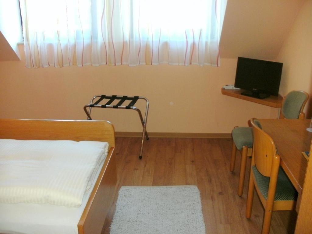 Gasthof Landhotel Gruner Baum Cadolzburg Room photo