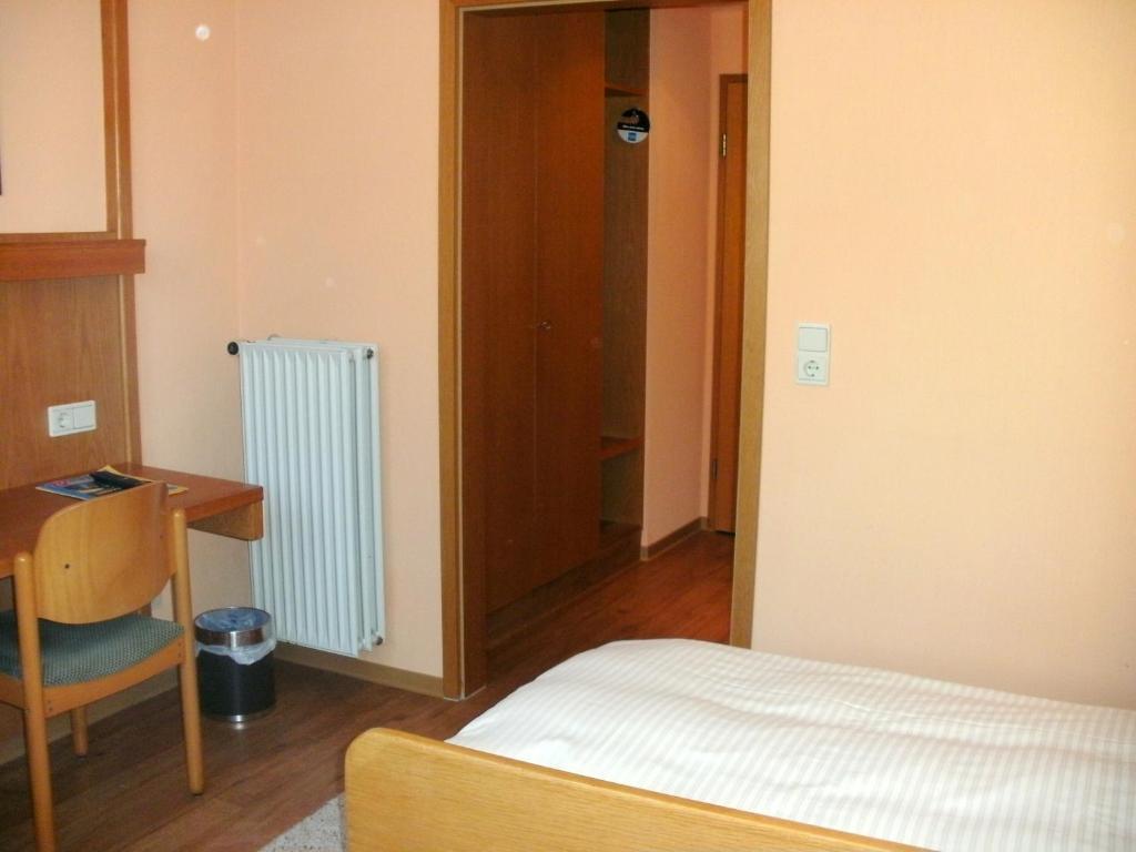 Gasthof Landhotel Gruner Baum Cadolzburg Room photo