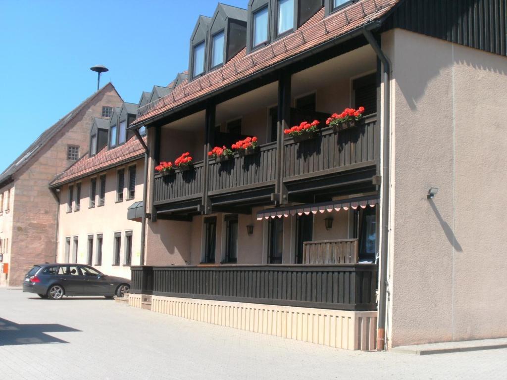 Gasthof Landhotel Gruner Baum Cadolzburg Exterior photo